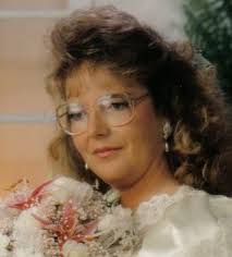 Donna Spratt's Instagram, Twitter & Facebook