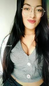 Mary Valera's Instagram, Twitter & Facebook