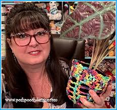 Flower Pot Cozy pattern by Sara Sach