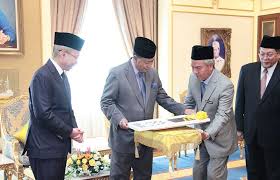 Ir asri bin arjan on twitter mereka yang mempunyai anak atau cucu yang berkelulusan spm 2016 mohonlah biasiswa pnb 2017. Permodalan Nasional Berhad Serah Zakat Rm11 Juta Lembaga Zakat Negeri Kedah Darul Aman