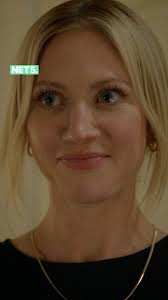 Walking into the weekend like… 👠💁‍♀️