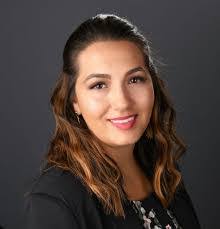 Meridith Dillon's Instagram, Twitter & Facebook