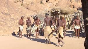 A highlight of any visit to namibia is a chance to interact with one of the countries most traditional ethnic groups. Traditionelle Damara In Namibia Youtube