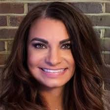 Jennifer Peacock's Instagram, Twitter & Facebook