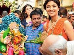 Shilpa Shetty Reminisces Her Dad During Ganesh Chaturthi Shilpa shetty's family celebrated ganesh chaturthi wearing coordinating yellow custom made traditional outfits by punit balana. dad during ganesh chaturthi