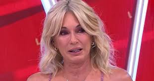 Yanina Latorre quebró en llanto al despedirse de LAM: cómo fue su último  programa - Radio Quiero