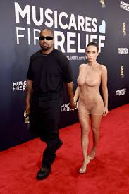 Kanye Wests wife Bianca Censori shocks Grammys red carpet w nude look -  EroMe