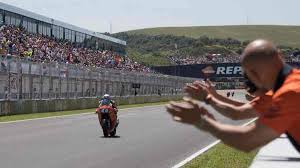 First on the throttle, last on the brakes. Motogp Hoje Acabou Em Portugues Na Madeira