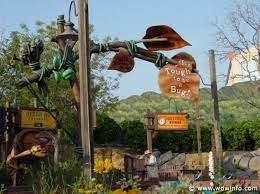 It S Tough To Be A Bug California Adventure A Bug S Land Disneyland California Adventure Disney California Adventure Park Disney California Adventure