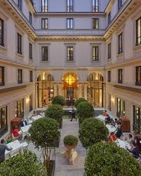 A upper west side si trovano numerosi hotel con punteggi elevati, tra cui west side ymca, che gode attualmente di un punteggio di 7,4. Mandarin Oriental Hotel Milano Paolo Castelli Archello