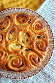 Le Chinois A La Creme Patissiere Et Aux Raisins Secs Patissiere Creme Pour Gateau Recettes Preferees