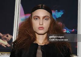 40 Picuted Stock Photos, High-Res Pictures, and Images