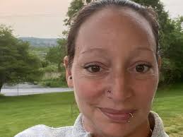 Maureen Morelli's Instagram, Twitter & Facebook