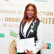 ANNE- Zelica Ehoura Officiel