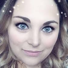 Kristin Bessette's Instagram, Twitter & Facebook