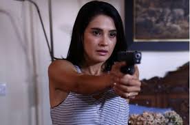 Funda eryiğit kameraların karşısına ilk kez 2008 yılında canım ailem dizisinde canlandırdığı seyhan yaman rolü ile adım attı. Who Is Funda Eryigit Height Age Tv Series Family