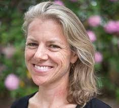 Lea Luellen's Instagram, Twitter & Facebook