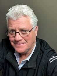 Laurence Howell's Instagram, Twitter & Facebook