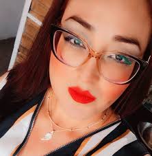 Chicas que hacen tandas, no caigan con ella no paga a mí no me pagó el  iPhone que me debía pero si he visto que ella sigue estando en tandas, no  pierdan