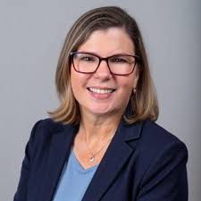 UF Names Veteran Journalist Denise Vickers as New Director of the  Innovation News Center