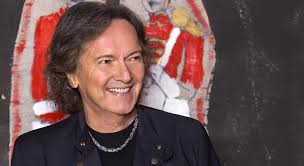 Bruno red canzian (born 30 november 1951 in quinto di treviso, italy) is a songwriter, lead vocalist and bassist of the italian band pooh. Red Canzian Chiuso In Casa Scrivo E Faccio Il Nonno Attraverso Skype