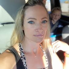 Can frozen spinach be used in smoothies?