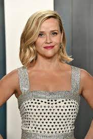 Reese witherspoon is shining bright at the 2020 golden globes! If Cinderella Lived In 2020 She D Wear Reese Witherspoon S Vanity Fair Party Dress Reese Witherspoon Hair Vanity Fair Oscar Party Reese Witherspoon