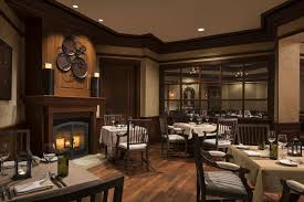 Prepared in the spirit of mahmud's belief that food is an expression of the soul. Restaurant In Naples Fl Mezzo The Ritz Carlton Cozy Restaurant Private Dining Room Naples Restaurants
