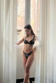 Alyska - Free pics, galleries & more at Babepedia