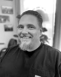 Meet the owner & master barber Deneb! Hey, my name is Deneb (Duh-neb),  owner and operator of Fast Katz Barbershop, LLC. It has always been a goal  to open my own barbershop