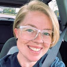 Amie Slevin's Instagram, Twitter & Facebook