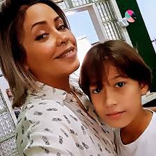 La magia de la televisión y de la actuación me ha convertido en madre en  varias ocasiones, la experiencia ha sido hermosa, y el aprendizaje  increíble. He tenido hijos maravillosos, graciasssssssss infinitas