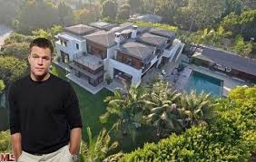 Check Out Matt Damon S Possible New Pad In The Palisades Celebrity Houses Celebrity Mansions Celebrity Real Estate