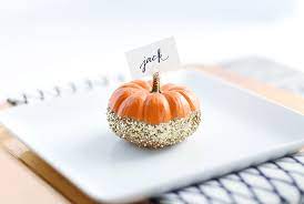 Glue the feather pieces to the opposite side of the pot and fill with candy or. 25 Easy Diy Thanksgiving Place Card Ideas And Templates