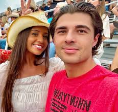 365 days of loving you Giovanna Grace💝 life is SO much sweeter with you in  it!!! Love you forever and ever baby girl!