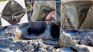 6,000-Year-Old Bizarre, Mouthless 'Alien' Mask Unearthed In “The Salt Pit"  Settlement In Northeast Bulgaria - Ancient Pages