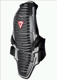 G1 es compatible con las chaquetas de hombre hasta la talla 48 y todas las chaquetas de mujer. Protecciones Overlap Dainese Motocan