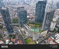 Dbs bank tower memiliki luas 61.500 meter persegi dengan luas per lantai 2.100 meter persegi. Aerial View Dbs Bank Image Photo Free Trial Bigstock