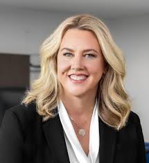 Lisa Atherton's Instagram, Twitter & Facebook