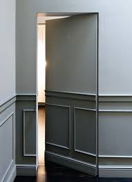 Soubassement Huisseries Grises Porte Cachee Invisible Doors Secret Rooms Doors Interior
