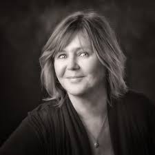 Live In Gratitude Daily: The Key to Abundance, Joy & Love: Denise Joy  Thompson, Annette Aben, Jada Andrews, Terry Arnold, Brenda Bailey, Dixie  Bennett, Nancy Brewington, Cheryl Krieger, Brown Joy Brugh, Vicki