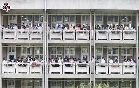 【大纪元2021年06月03日讯】（大纪元记者林紫馨台湾台北报导）自111学年度开始， 分科测验 将取代大学 指考 ，教育部日前公布新版 考招 期程，拟将 分科测验 改7月24、25日举行，考试分发放榜延至8月25日，引发反弹。 Bhtwiwezhynbgm