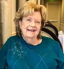 Patricia Weil's Instagram, Twitter & Facebook