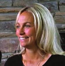 Kris Knauss's Instagram, Twitter & Facebook