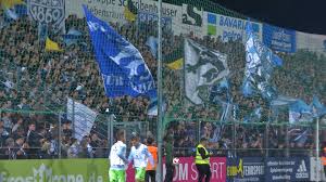 Beispielsweise durften die fans des tsv 1860 münchen bei heimspielen auf dem weg zum stadion ihr bier oder andere. Derbyfieber Tsv 1860 Munchen Empfangt Die Spvgg Unterhaching Im Grunwalder Stadion Munchen Tv