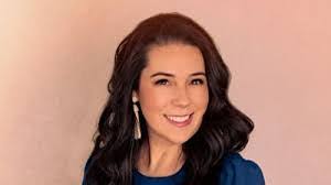 Amber Weissinger's Instagram, Twitter & Facebook