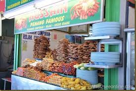 In the year 1786, captain francis light have landed to penang island and found this unoccupied area and fully filled with forest. Pasembur At Padang Kota Lama Penang Esplanade What2seeonline Com
