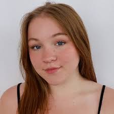 Kate Hebert's Instagram, Twitter & Facebook