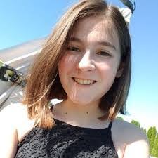 Jennifer Lapp's Instagram, Twitter & Facebook