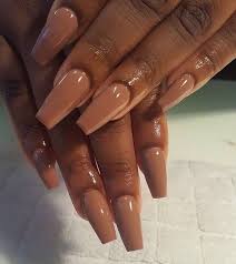 Si aún te sientes indecisa al elegir el color de esmalte para tus uñas, te dejamos estos colores que no sólo son perfectos para esta temporada, sino que también resaltarán y lucirán hermosos con tu piel morena. Pinterest Jennasfuneral Last Post On This Board Today Unas Para Piel Morena Manicura De Unas Unas De Gel Bonitas